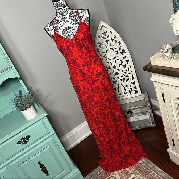 Lulu’s Sunset The Mood Red Floral Lace Up Maxi Dress Size Medium NWOT Wedding - Picture 2 of 15